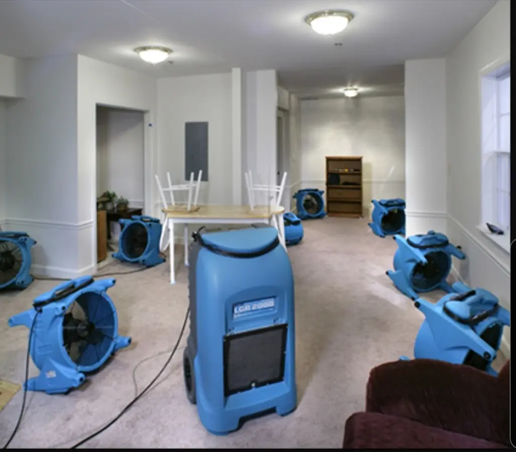 Air movers and dehumidifier setup for Water Extraction & Removal in Schuyler
